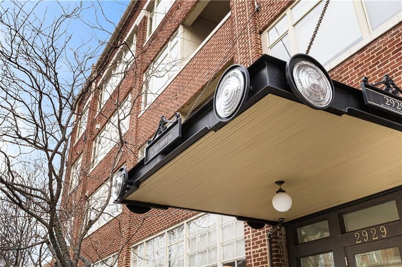 2929 Mcgee Trafficway #305, Kansas City, MO 64108