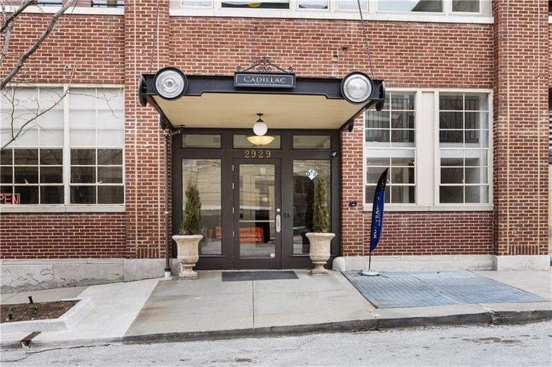 2929 Mcgee Trafficway #305, Kansas City, MO 64108