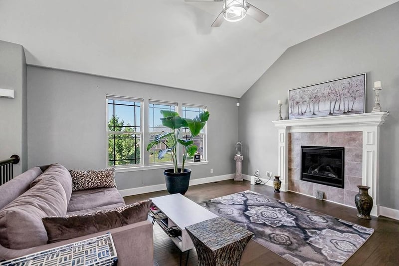 803 Apple Grove Ct, Grain Valley, MO 64029