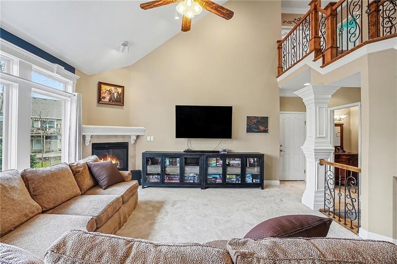 1101 Pebble Beach Dr, Lansing, KS 66043