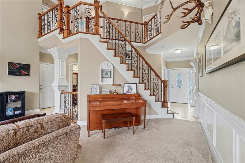 1101 Pebble Beach Dr, Lansing, KS 66043