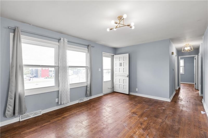 6206 Antioch Rd, Kansas City, MO 64119