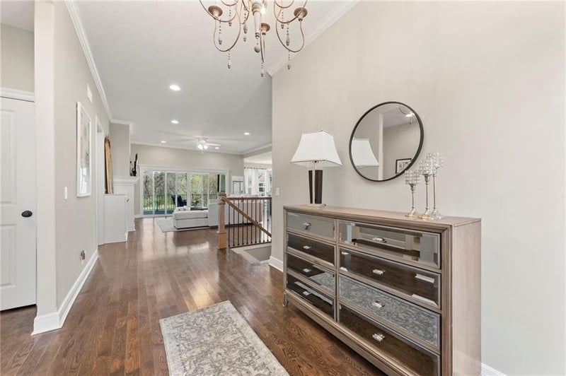 21004 37th Ter, Independence, MO 64057