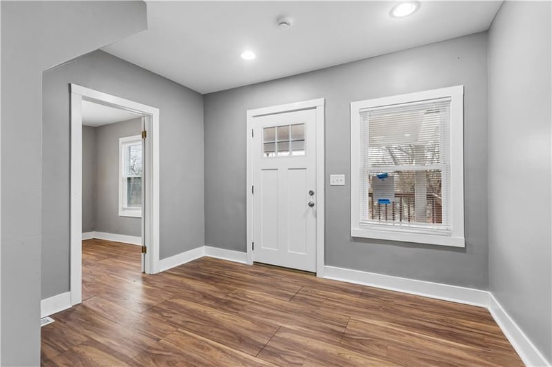 5038 Benton Ave, Kansas City, MO 64130