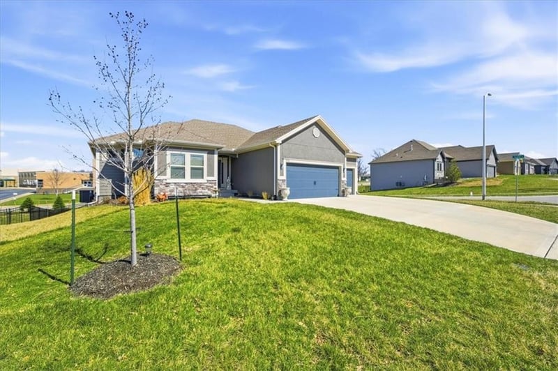 3532 91st Ter, Kansas City, MO 64156