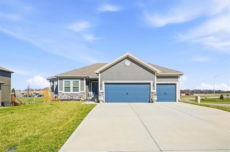 3532 91st Ter, Kansas City, MO 64156