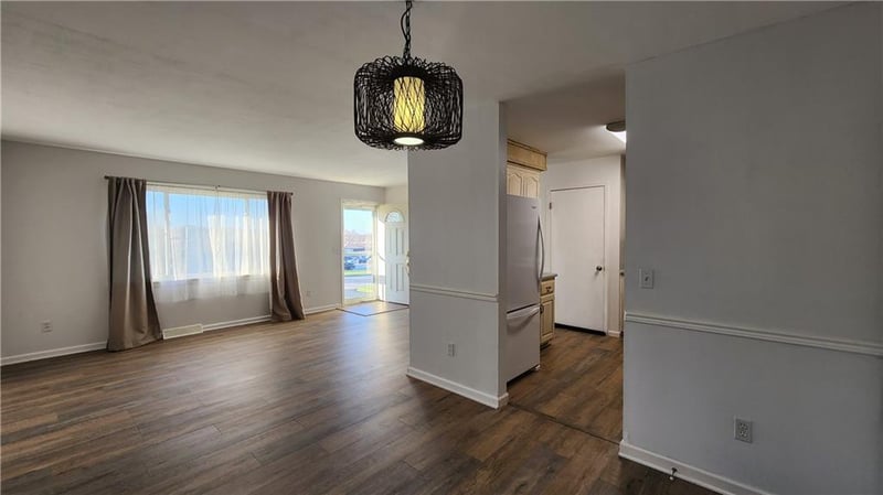 1204 65th Ter, Kansas City, MO 64118