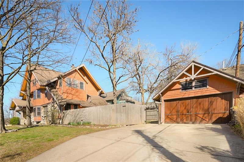 3341 Campbell St, Kansas City, MO 64109