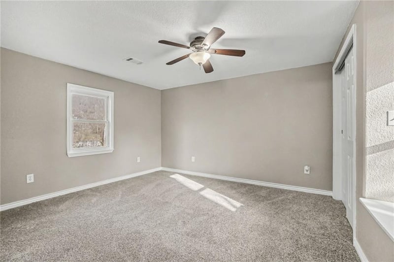 3636 Antioch Rd, Kansas City, MO 64117