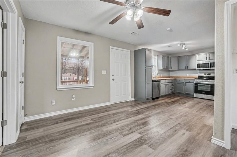 3636 Antioch Rd, Kansas City, MO 64117