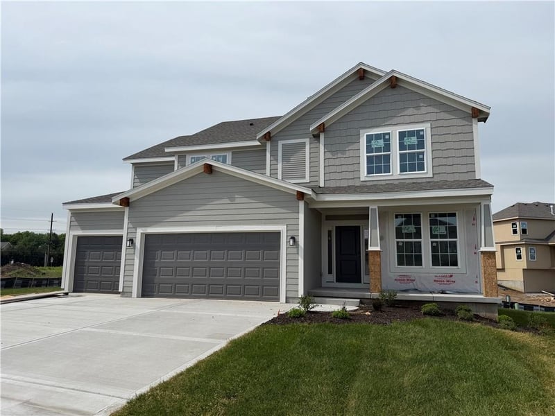 19878 114th Pl, Olathe, KS 66061