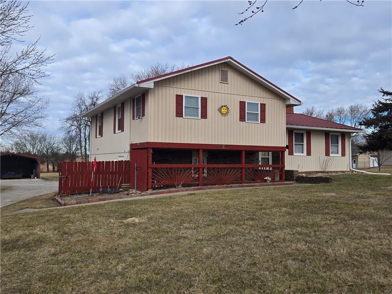 32188 Osawatomie Rd, Paola, KS 66071