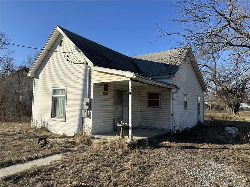 307 4th St, Ludlow, MO 64656
