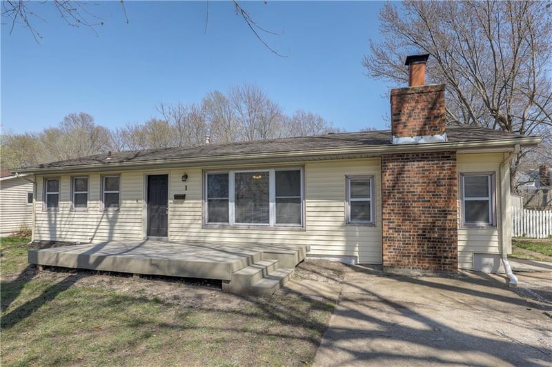 1 Walnut St, Lee's Summit, MO 64063