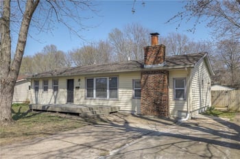 1 Walnut St, Lee's Summit, MO 64063