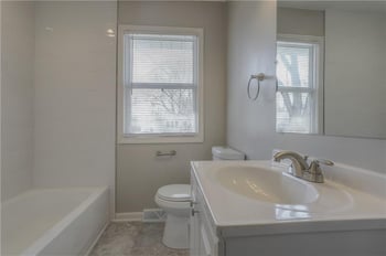 1 Walnut St, Lee's Summit, MO 64063