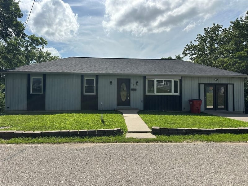 124 23rd St, Lexington, MO 64067