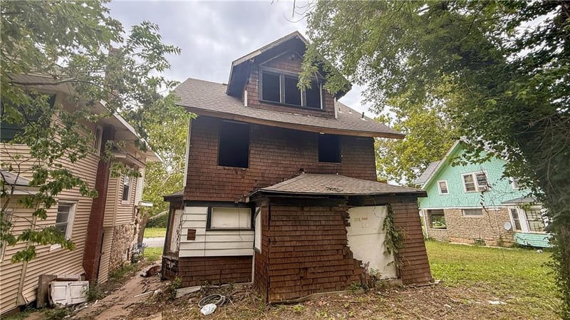 4015 Prospect Ave, Kansas City, MO 64130