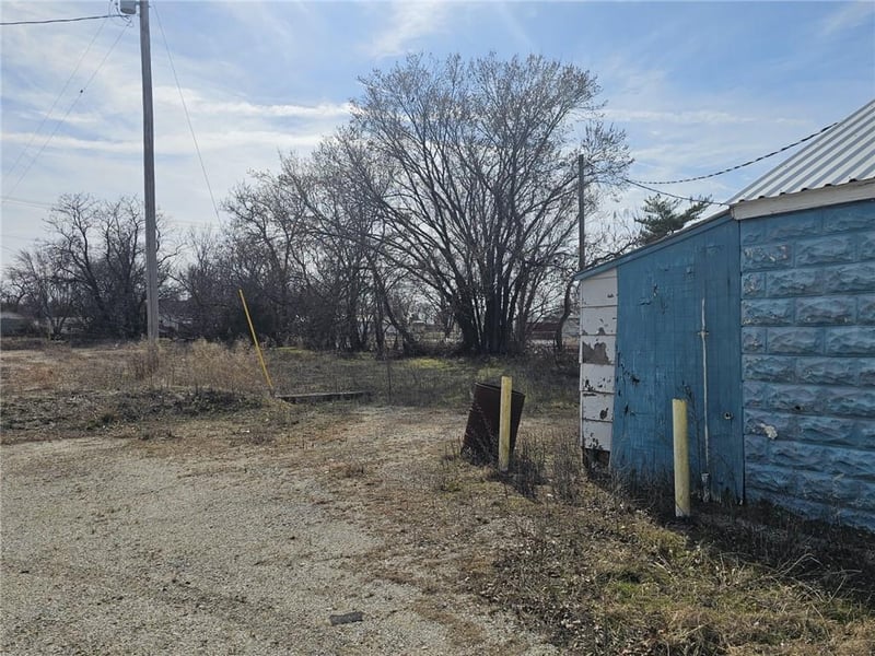 316 7th St, Galena, KS 66739