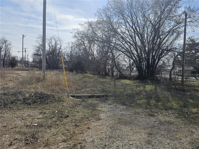 316 7th St, Galena, KS 66739