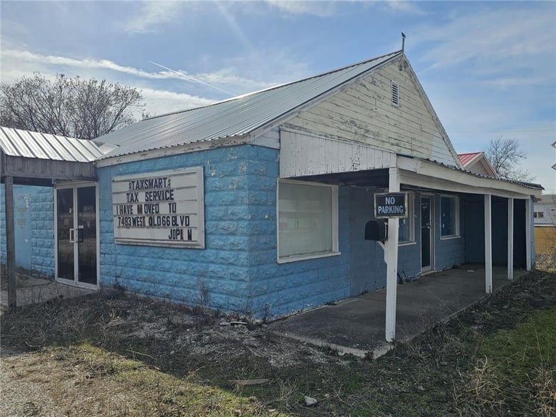 316 7th St, Galena, KS 66739