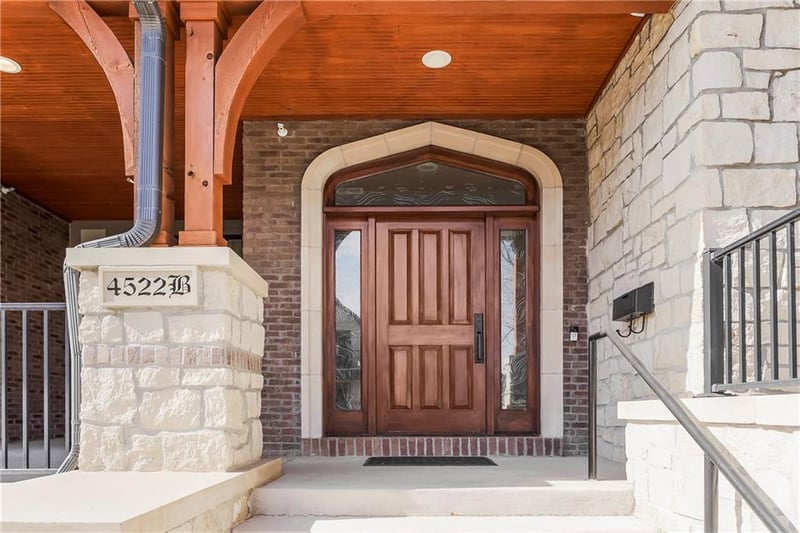 4522 Summit St #B, Kansas City, MO 64111