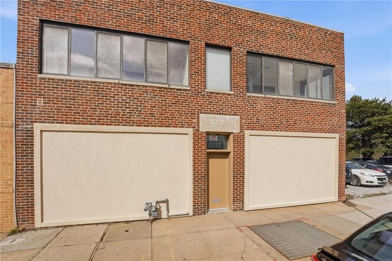 808 10th St, Kansas City, MO 64106