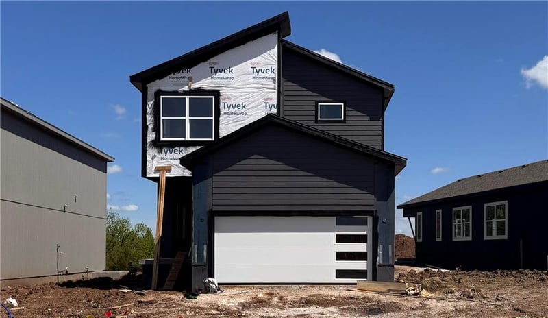 806 Glenn Cir, Raymore, MO 64083