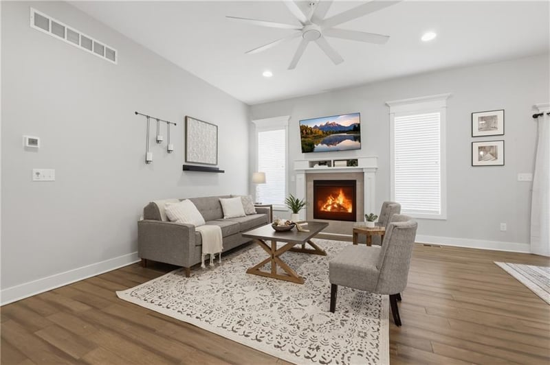 8735 W Longview Pw, Kansas City, MO 64138