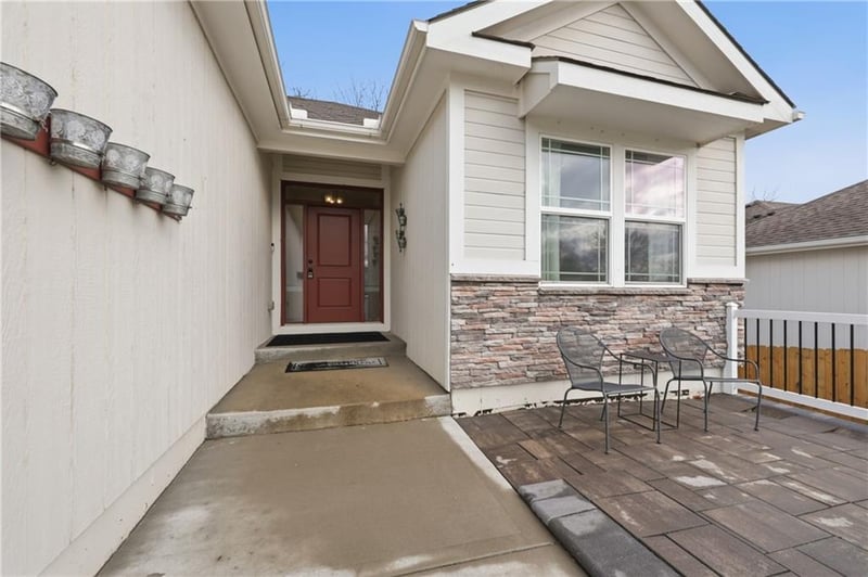 8735 W Longview Pw, Kansas City, MO 64138