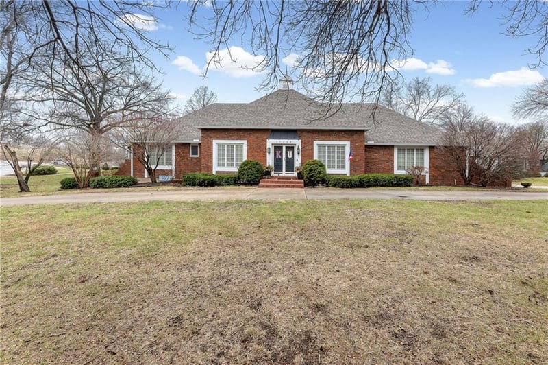 11222 Holly St, Kansas City, MO 64114