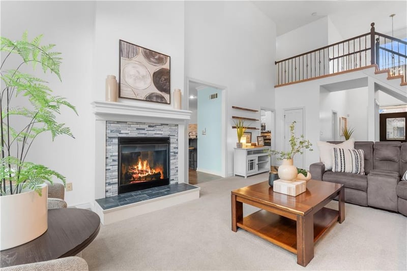 313 Bridlewood Ct, Lee's Summit, MO 64081