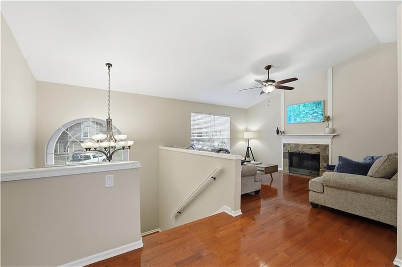 2616 Winchester Dr, Lee's Summit, MO 64063