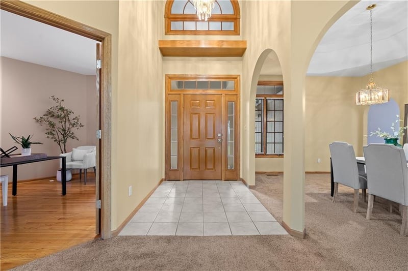 28605 114th St, Lee's Summit, MO 64086