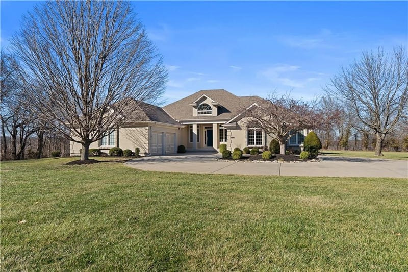 28605 114th St, Lee's Summit, MO 64086