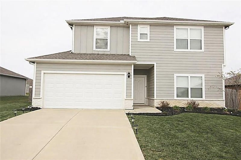 8001 6th Ter, Blue Springs, MO 64014
