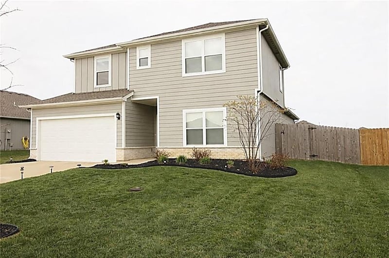 8001 6th Ter, Blue Springs, MO 64014
