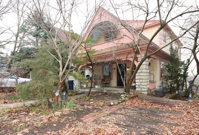 3635 Bell St, Kansas City, MO 64111