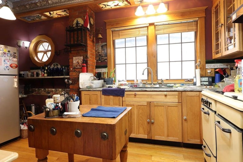 3635 Bell St, Kansas City, MO 64111