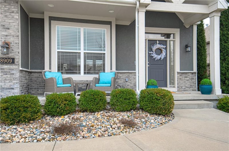 8909 95th Ct, Kansas City, MO 64157