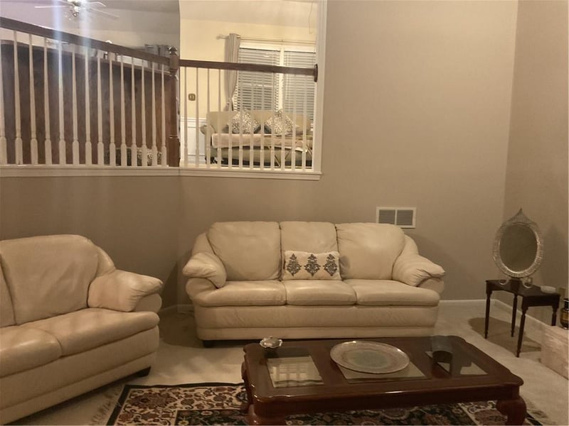 10126 Highland Ter, Kansas City, MO 64155