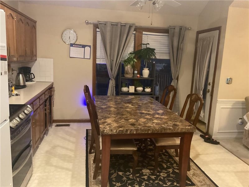 10126 Highland Ter, Kansas City, MO 64155