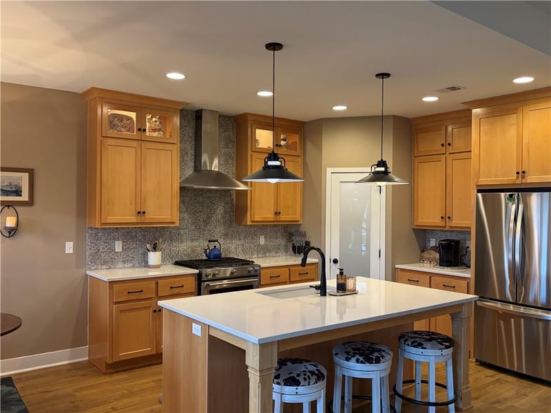 217 Davenport Dr, Blue Springs, MO 64014