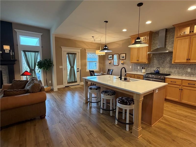 217 Davenport Dr, Blue Springs, MO 64014