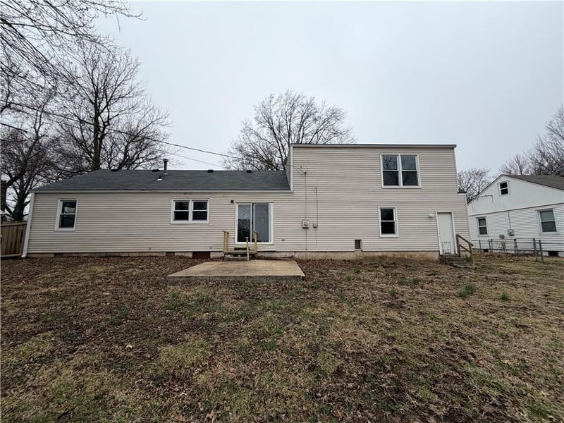 5805 Ridgeway Ave, Kansas City, MO 64133