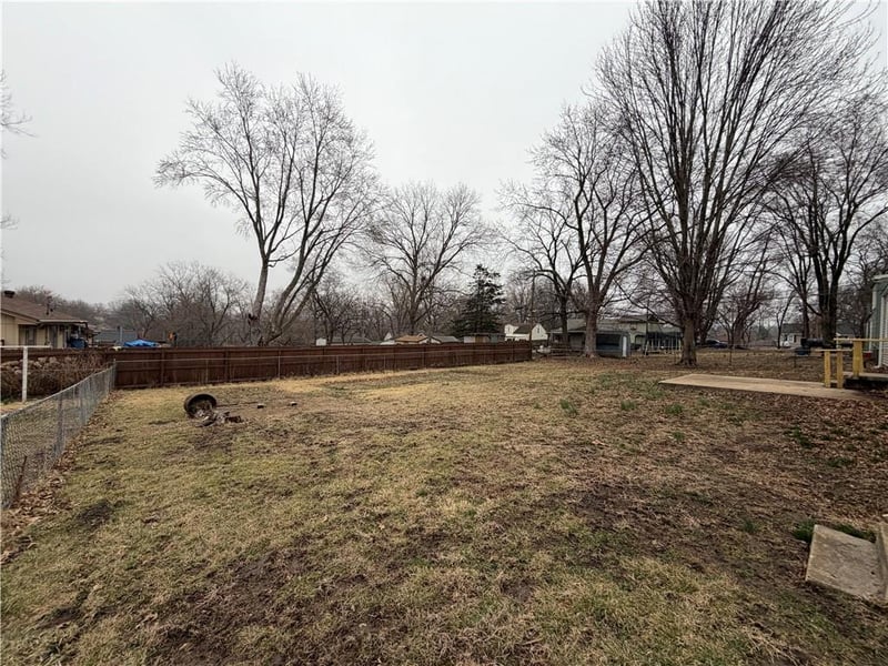 5805 Ridgeway Ave, Kansas City, MO 64133