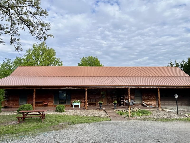 220 N Elm St, Stanberry, MO 64489