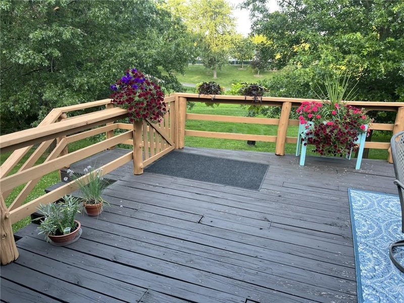 220 N Elm St, Stanberry, MO 64489