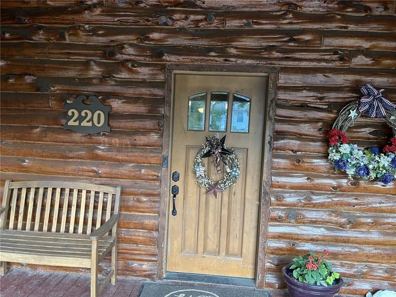 220 N Elm St, Stanberry, MO 64489