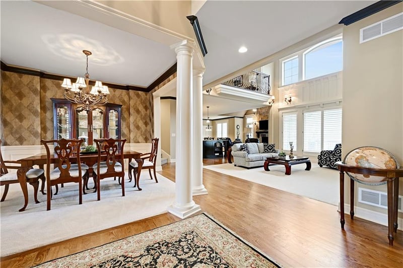 1700 Woodland Shores Ln, Lee's Summit, MO 64086